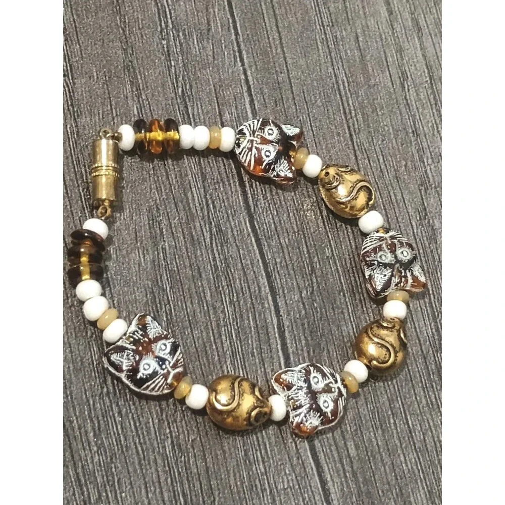 Cat Mouse Glass Brass White Amber Tone Vintage Barrel Clasp Bracelet